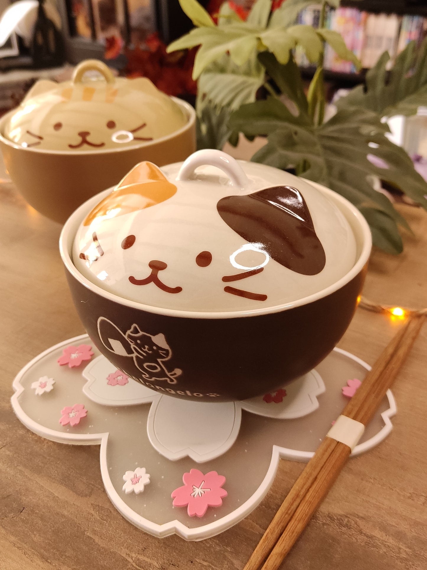 Bol à Soupe Ramen Chat Calico Kawaii avec Couvercle Céramique | Bol Japonais Mignon | Cadeau Amoureux des Chats