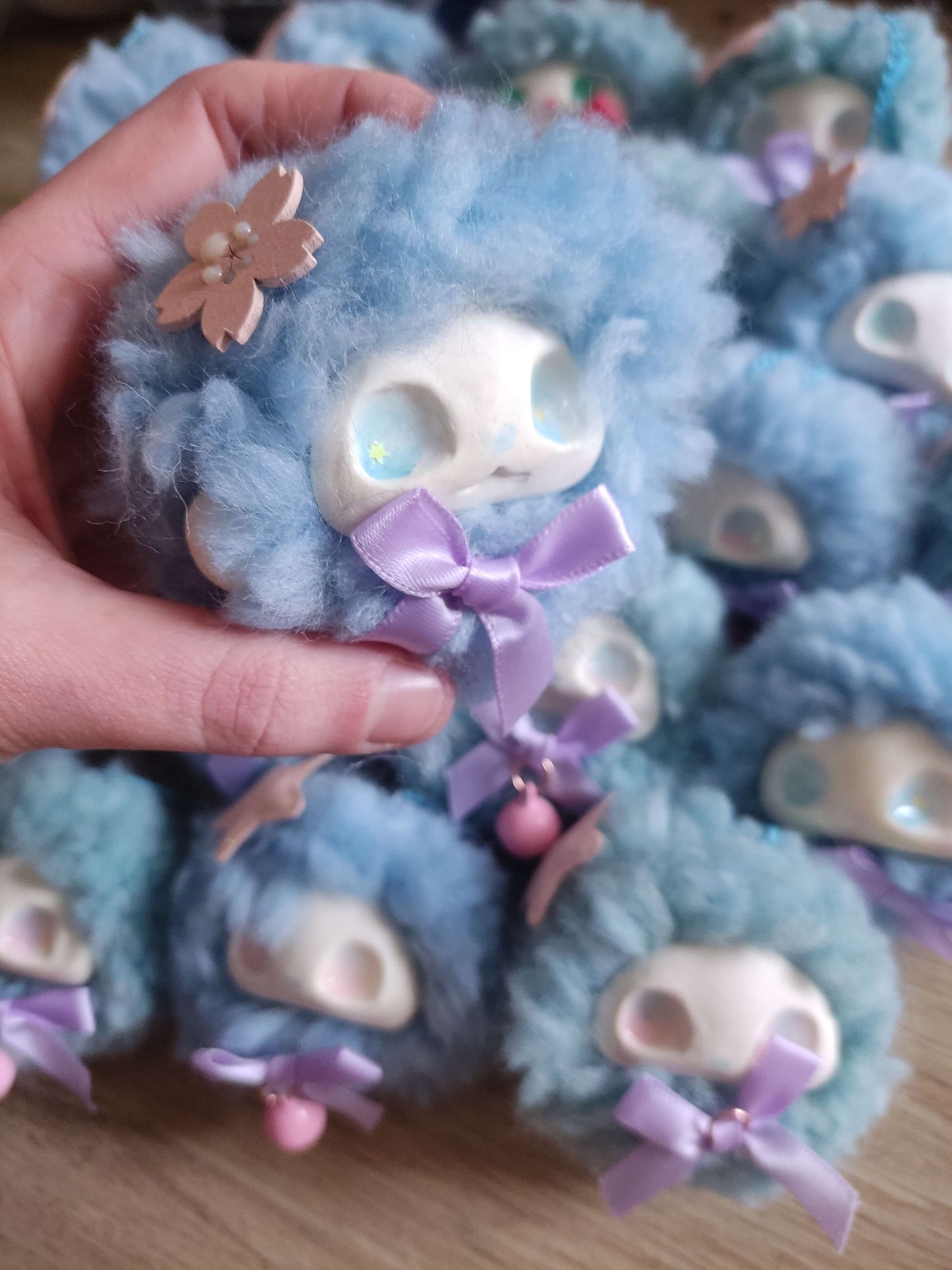 Flouffy peluche kawaii bleu FOMO
