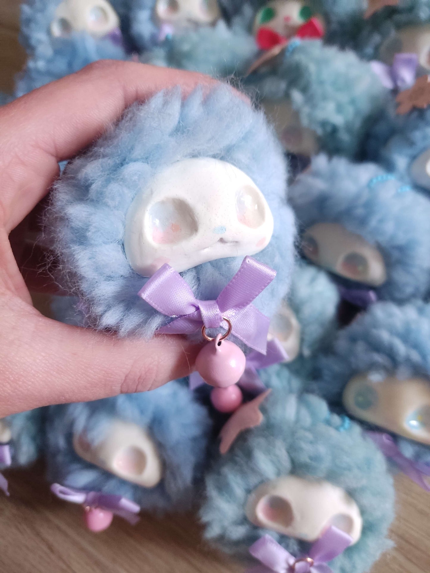 Flouffy peluche kawaii bleu FOMO