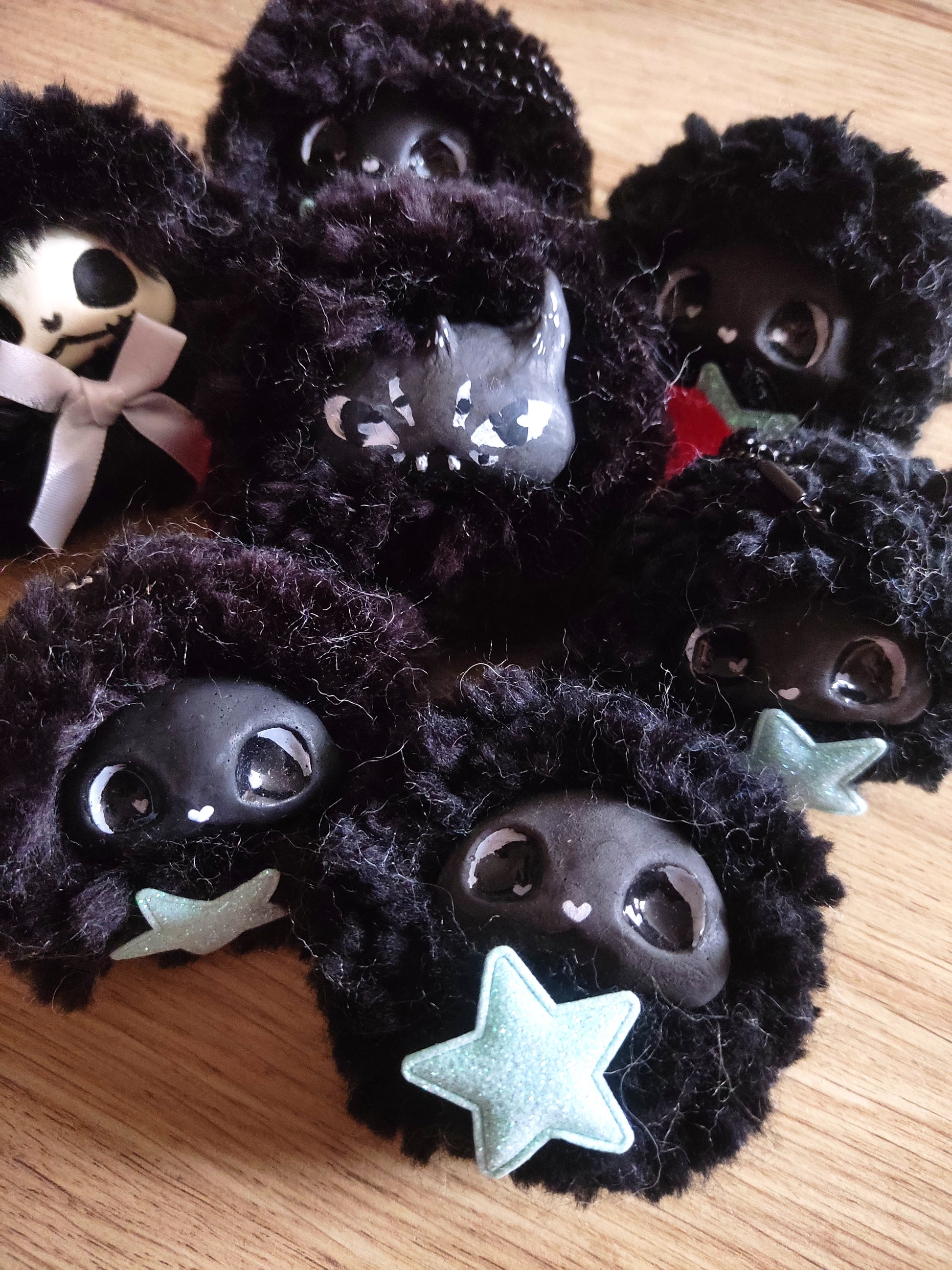 Flouffy peluche kawaii Noir FOMO