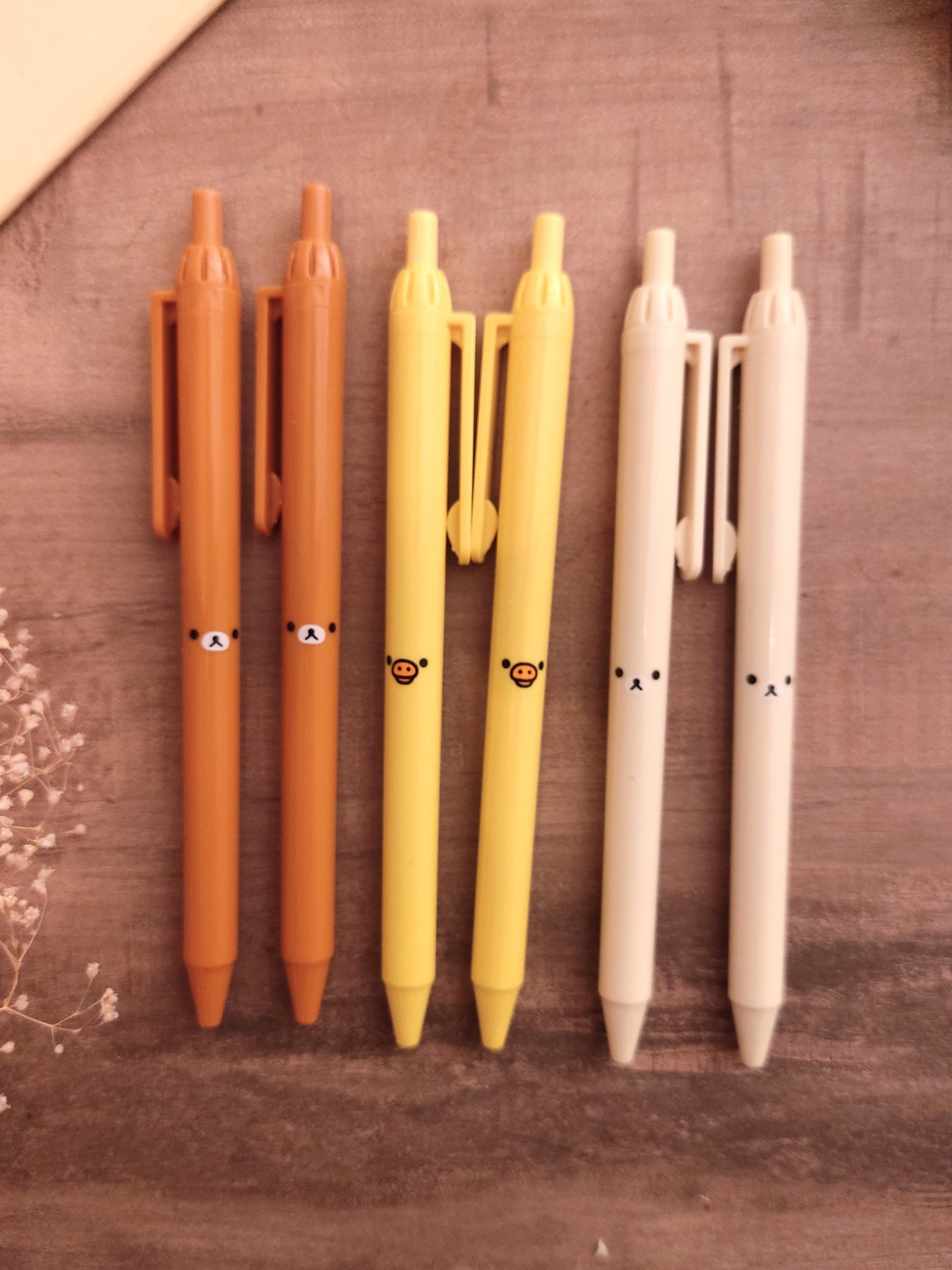 Stylos Rilakkuma - Lot de 3 - Jaune, Beige, Marron - Stylos Kawaii & Originaux - Accessoire Bureau Mignon