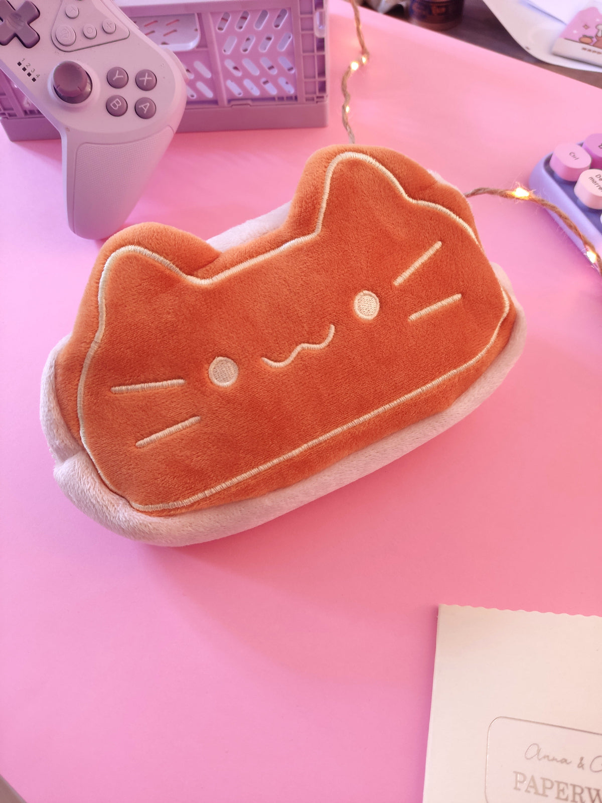 Trousse douce en forme de gâteau chat pour la rentrée des classes.