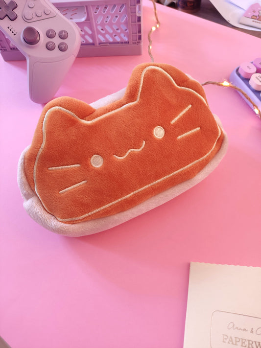 Trousse douce en forme de gâteau chat pour la rentrée des classes.